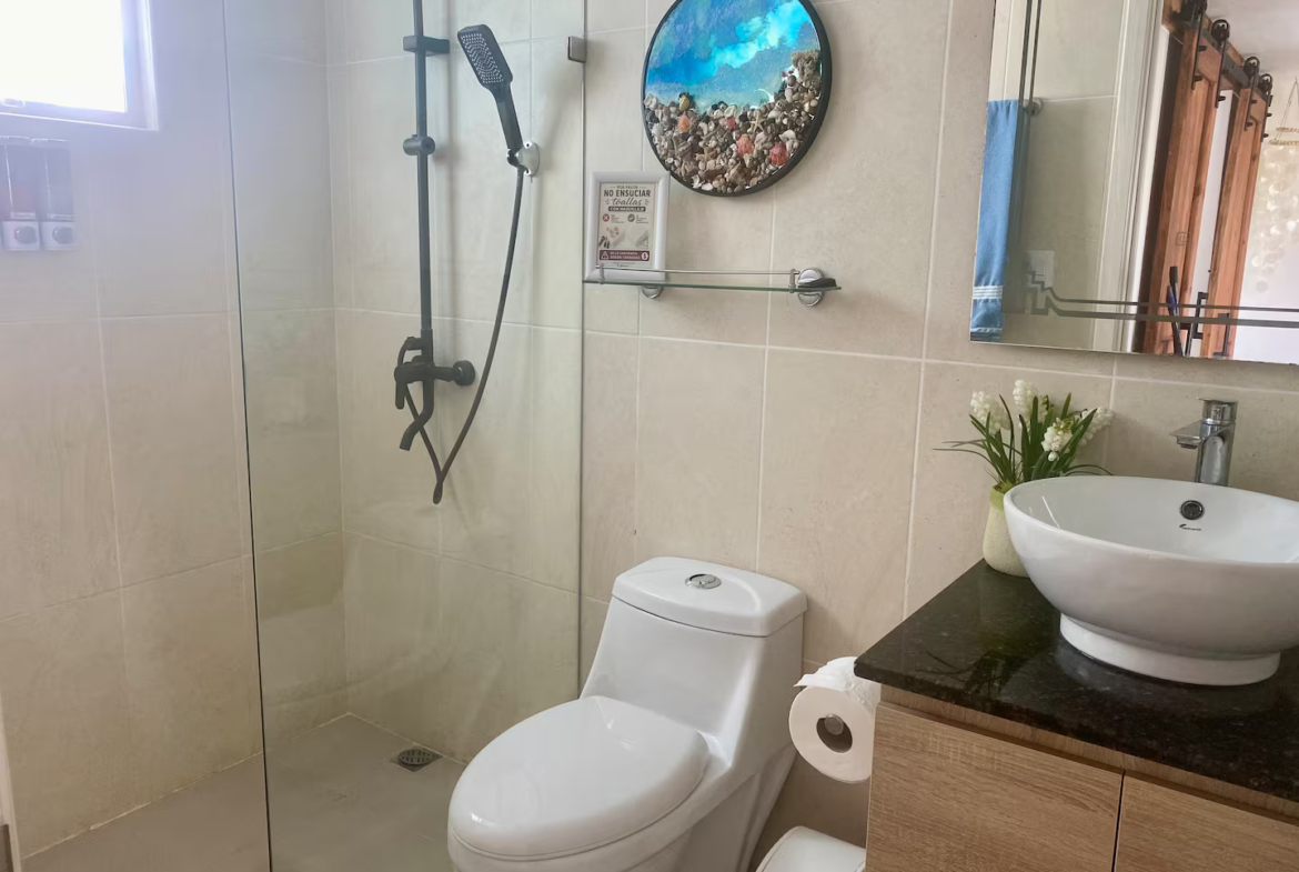 Apartamento en venta en Punta Cana, 2 habitaciones amueblado, cómodo, con excelente ubicación y potencial de ingresos desde el primer día.