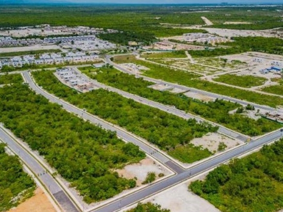 Terreno de esquina en Vistacana, para casa unifamiliar o inversión