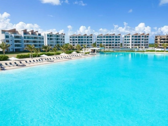 Complejo de apartamentos desde 1 a 3 habitaciones, con vista a Piscina Infinita, en Punta Cana