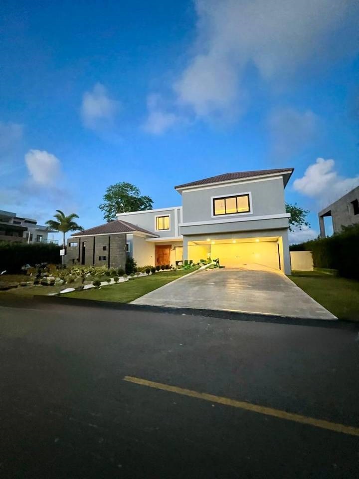 15A Villa Manfisa en renta – Punta Cana Village