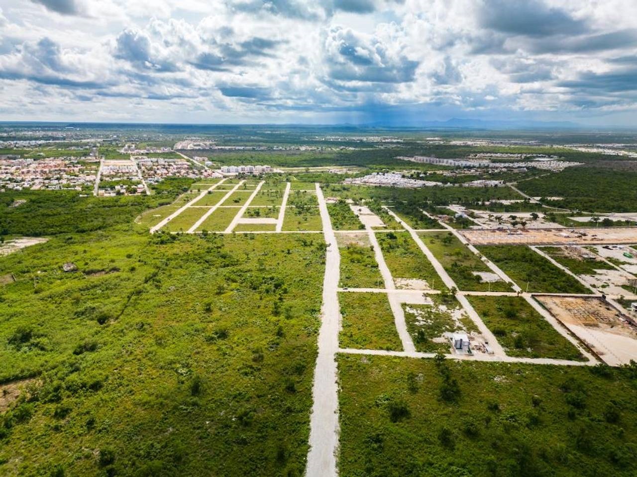 Terrenos para construir casas o apartamentos de 345M2 a 1110M2 en el centro de Punta Cana