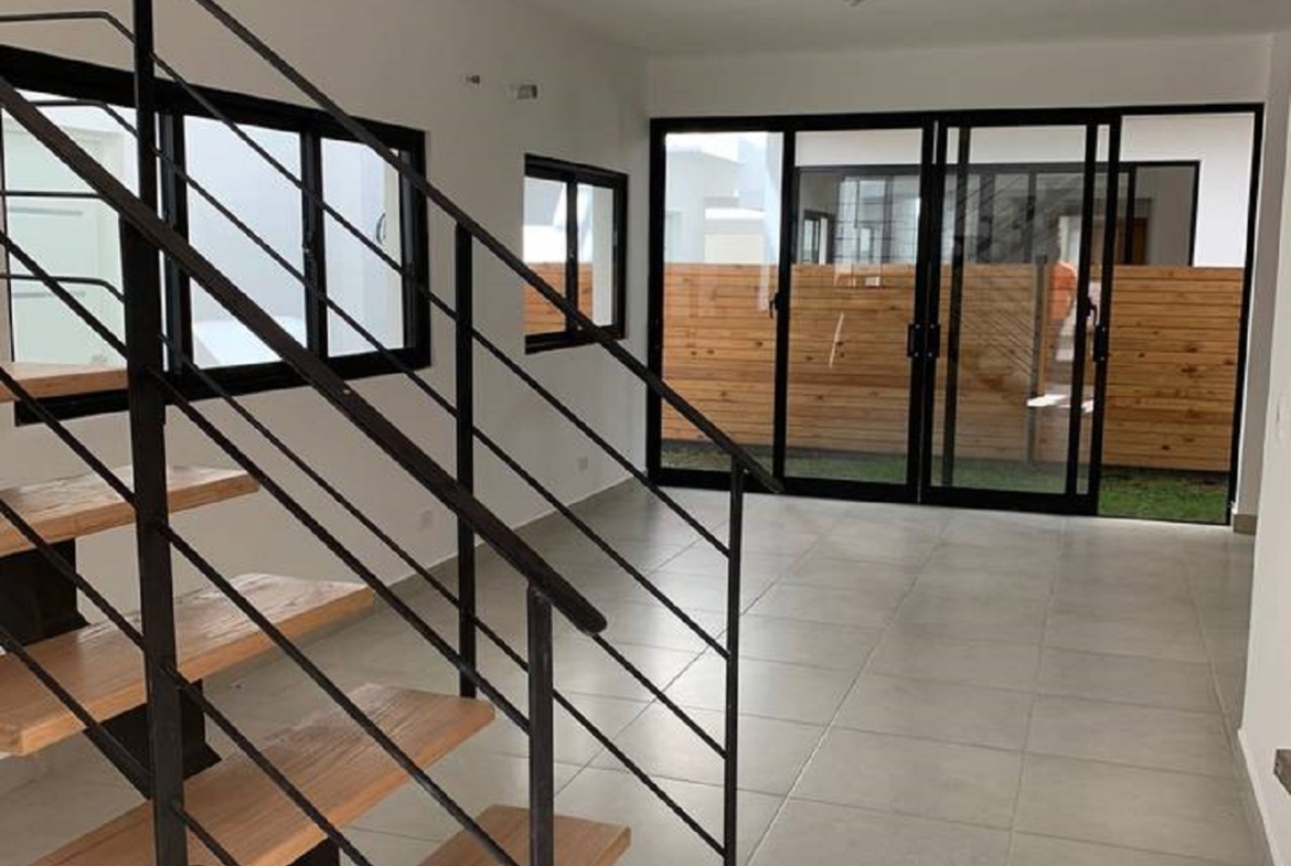 Rosa Marina Casa familiar en venta