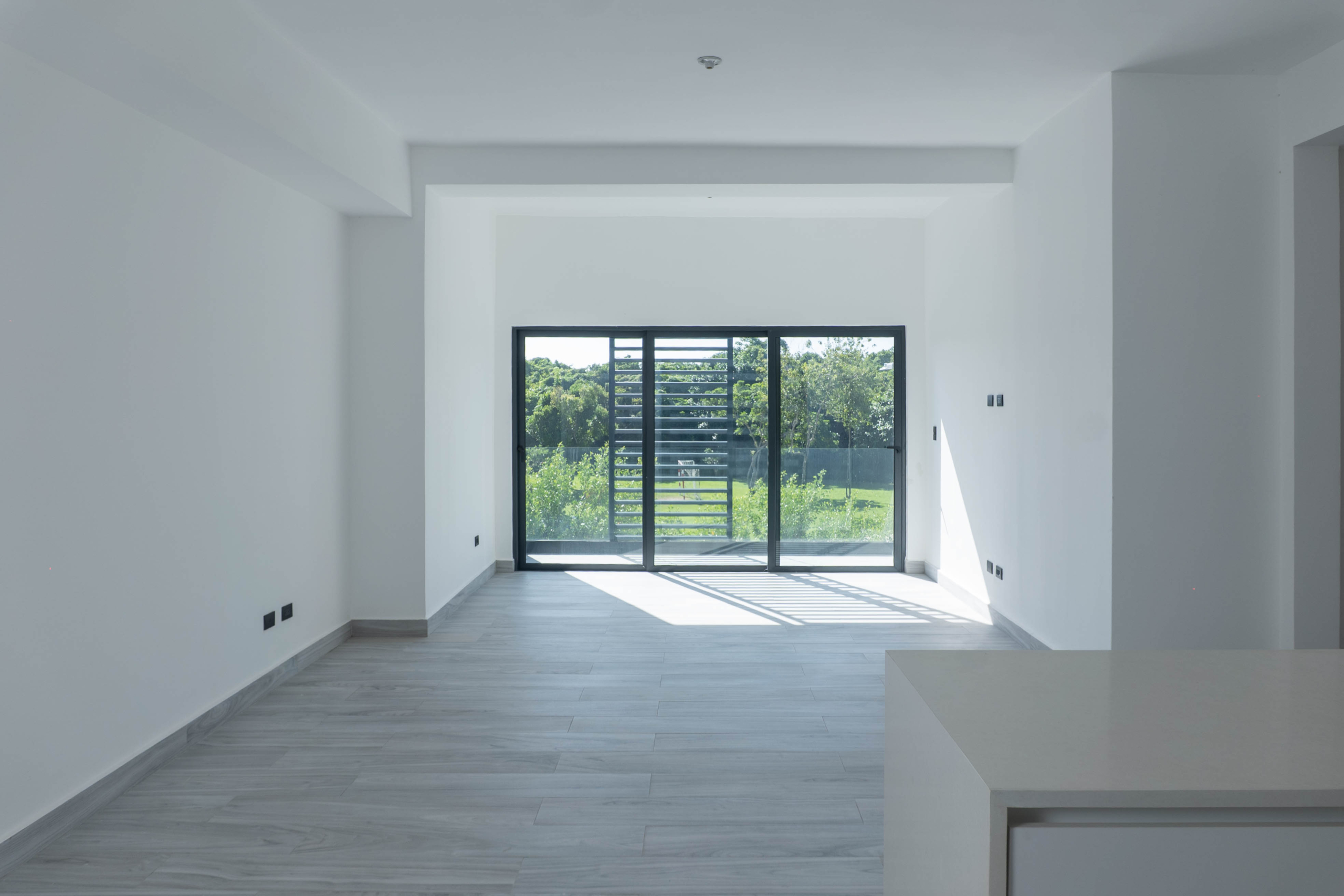 ARVE GREEN ONE II-48 Green One II – Apartamentos de 1, 2 y 3 habs listos para entregar en Punta Cana, con Diseño Contemporáneo, Jardín Central y amenidades especiales