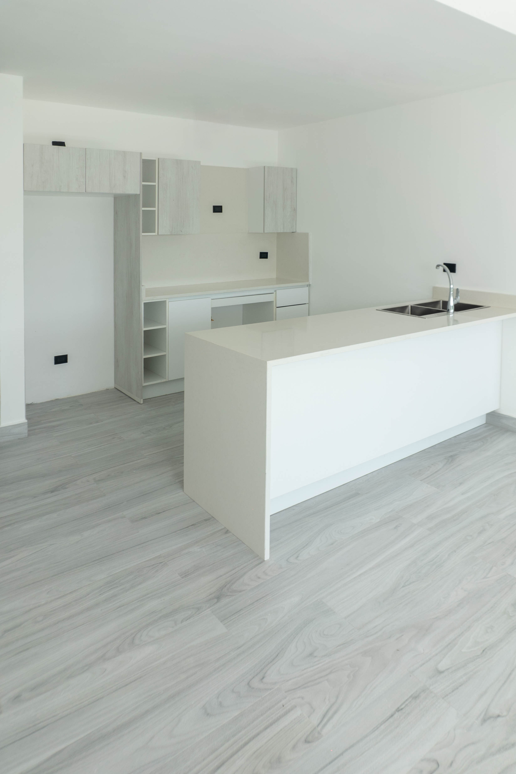 ARVE GREEN ONE II-63 Green One II – Apartamentos de 1, 2 y 3 habs listos para entregar en Punta Cana, con Diseño Contemporáneo, Jardín Central y amenidades especiales