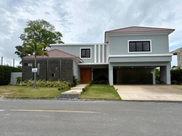 Villa Manfisa en renta – Punta Cana Village