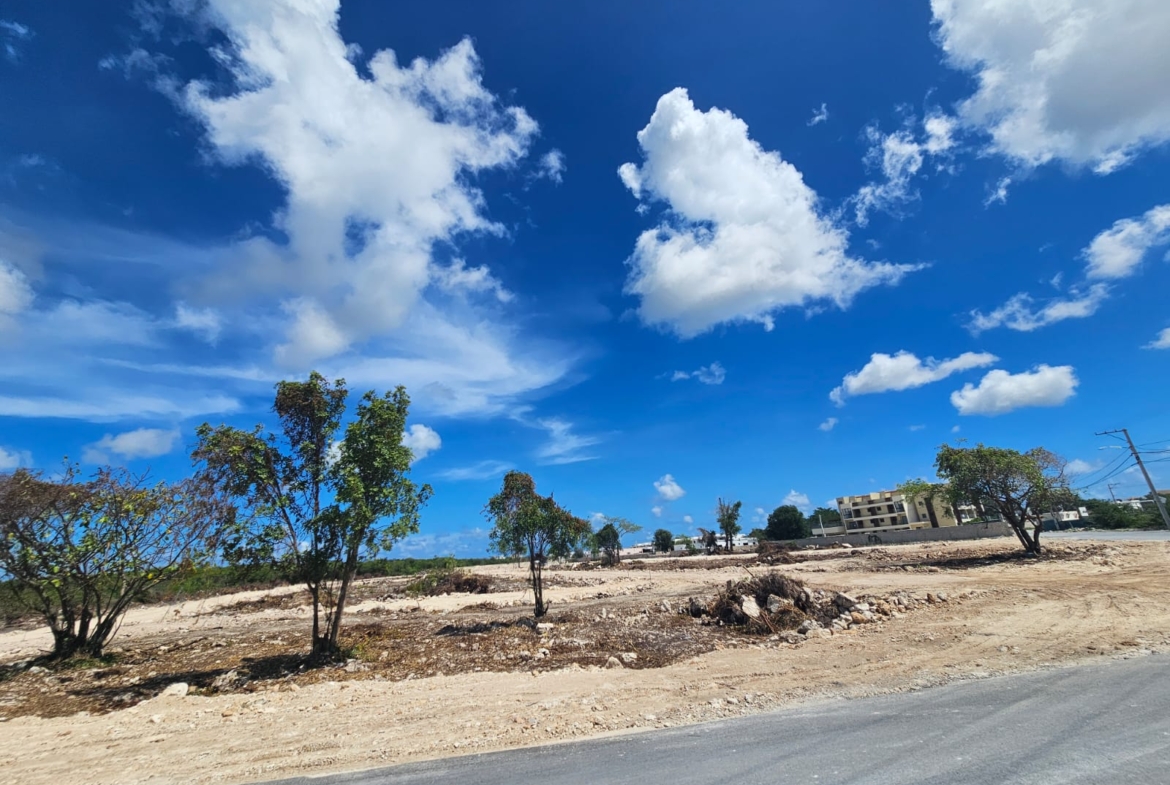 Terrenos residenciales con Título Individual y Todos los Servicios para Villas Unifamiliares